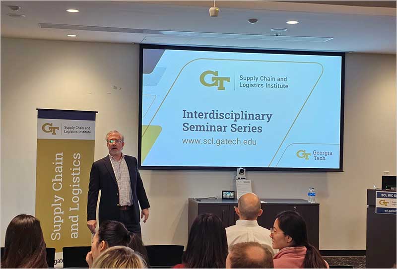 Professor Alan Erera introducing a speaker during an SCL seminar.